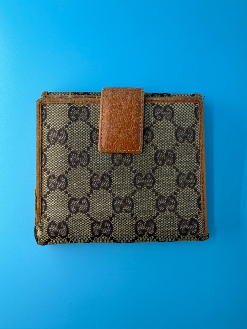 Gucci Compact Monogram Wallet Snap Canvas Silver Hardware Bifold - Picture 3 of 11